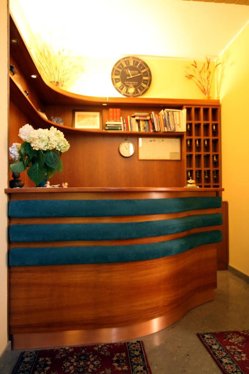 Albergo I Longobardi Κιούζι Εξωτερικό φωτογραφία
