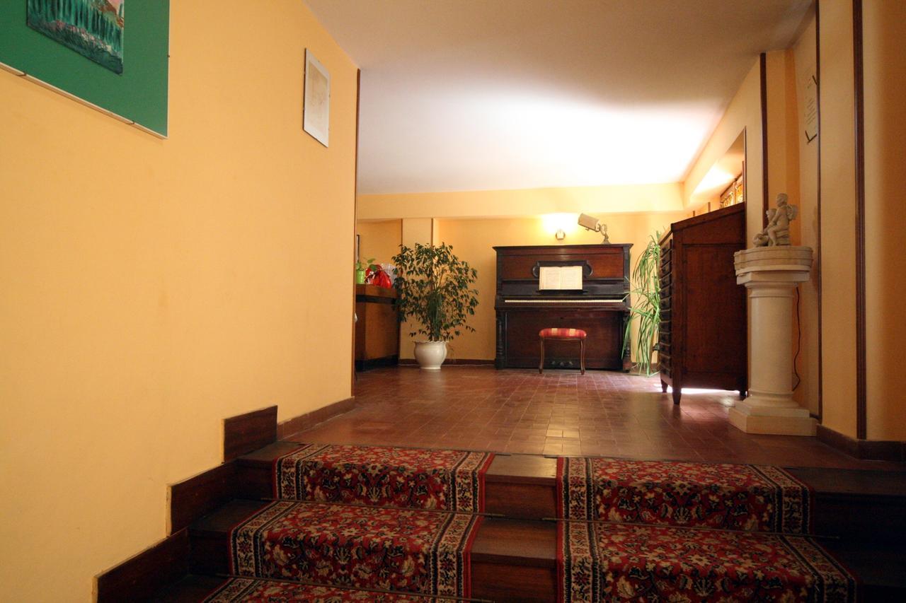Albergo I Longobardi Κιούζι Εξωτερικό φωτογραφία